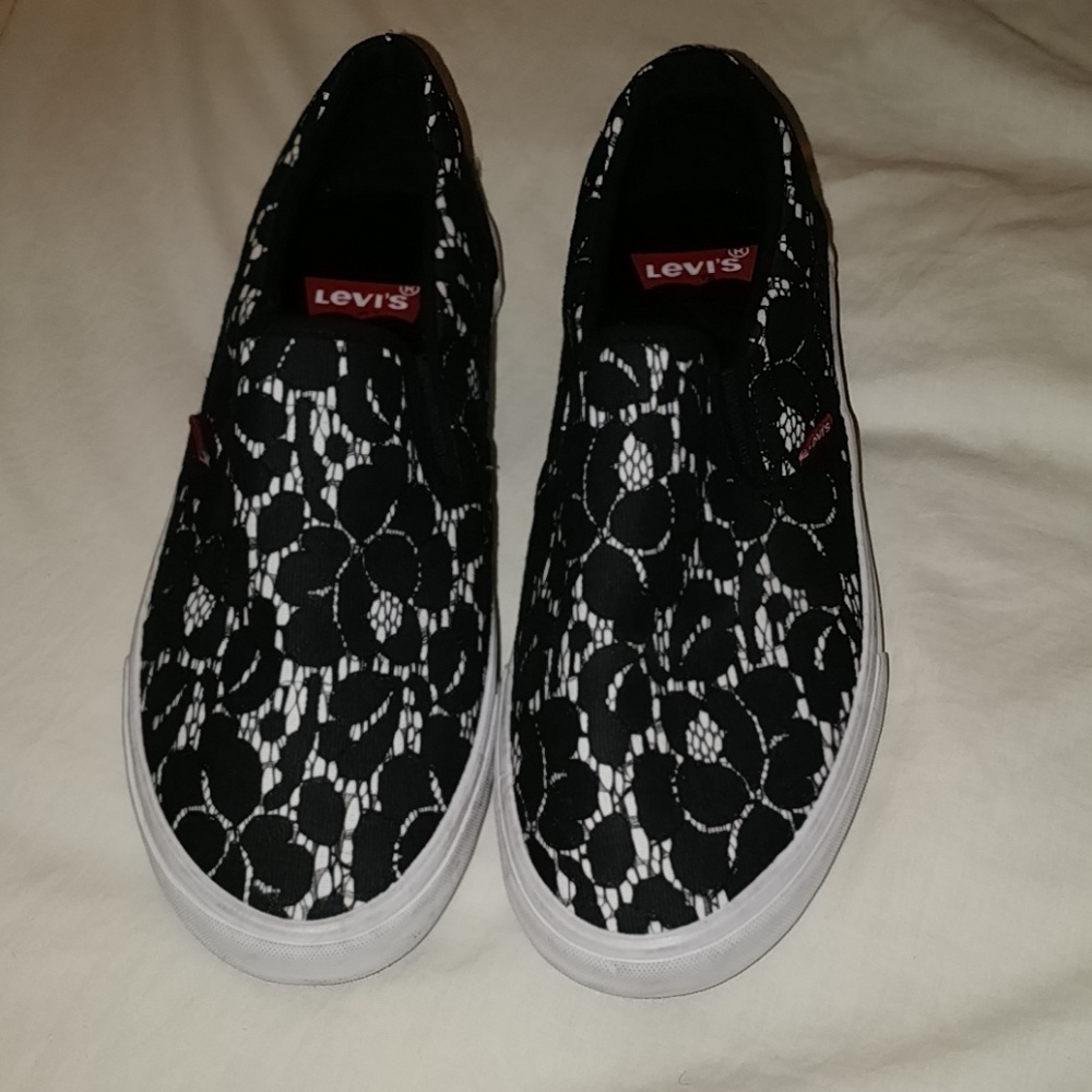 Levi's
